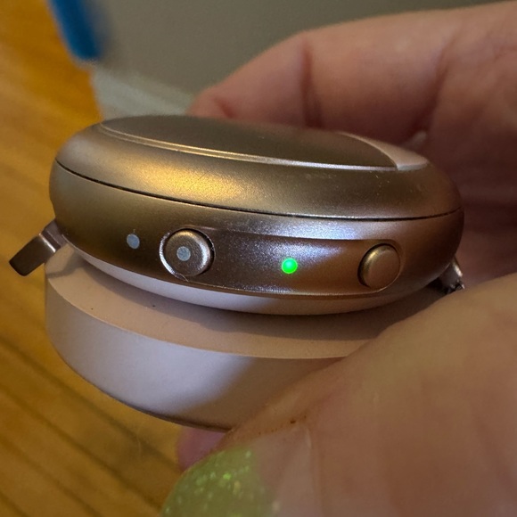 Embr Wave 2 Personal thermostat - Picture 6 of 8